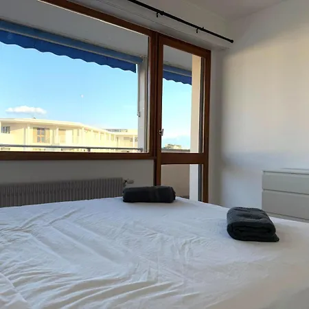 M002 Marquer T2 Spacieux Et Lumineux Avec Balcon A Deux Pas Du Centre Аннемас