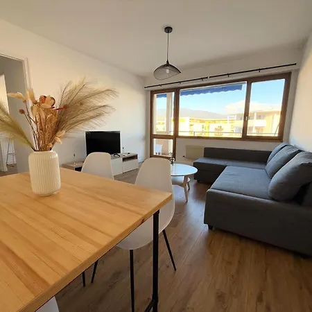 M2 Marquer Spacieux Et Lumineux Avec Balcon A Deux Pas Du Centre *